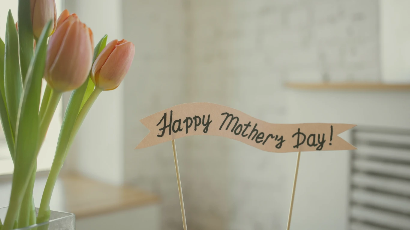 Thank-You-Mom_-Top-Picks-For-Mothers-Day-Gift.webp